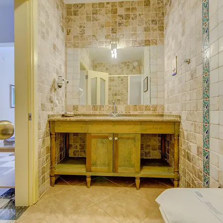 Hotel Asina